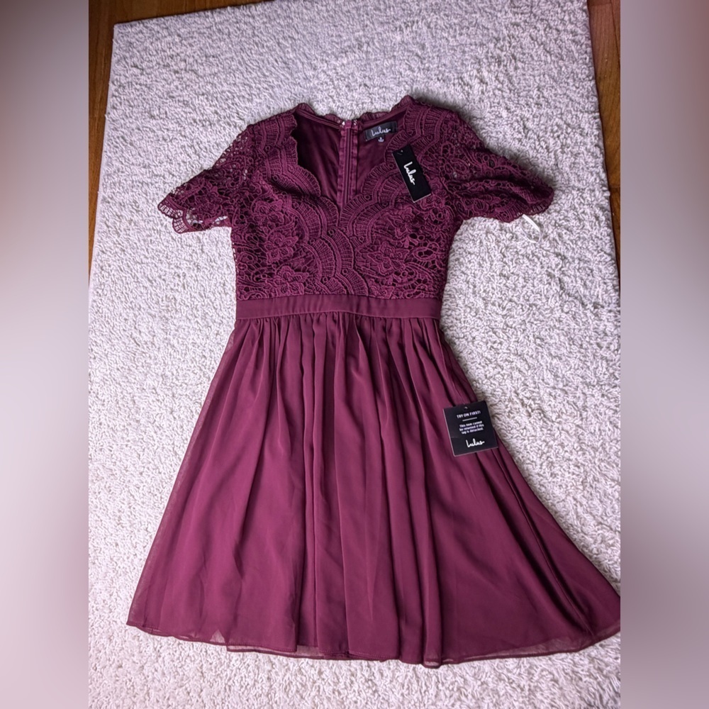 Women’s Small Lulu’s Burgundy Dress NWT